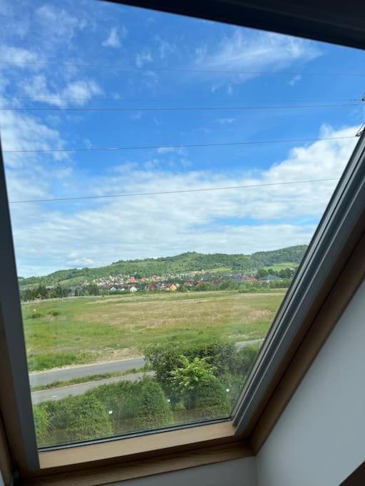Apartament Hemingwaya เยเลเนียกูรา ภายนอก รูปภาพ